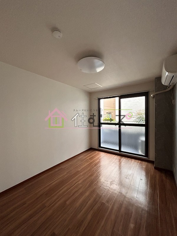 プレジデント豊新 ベッドルーム