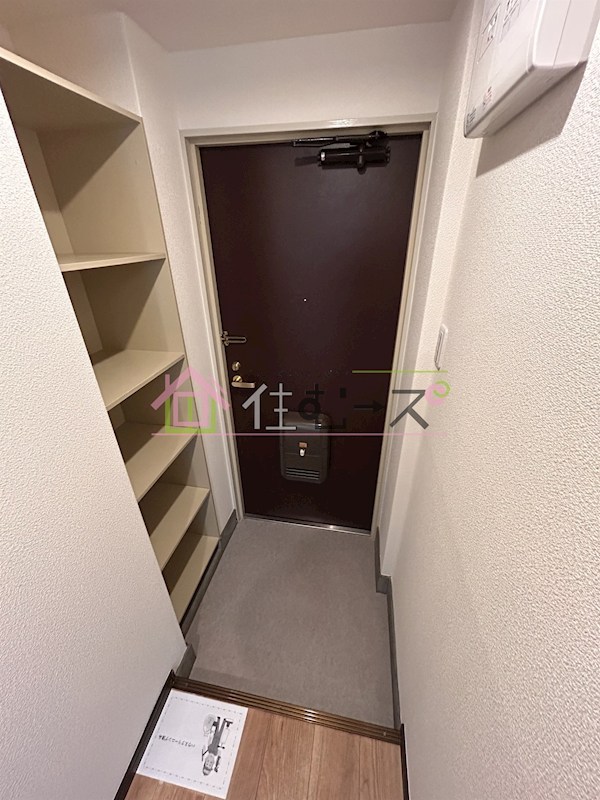 平ハツマンション 玄関