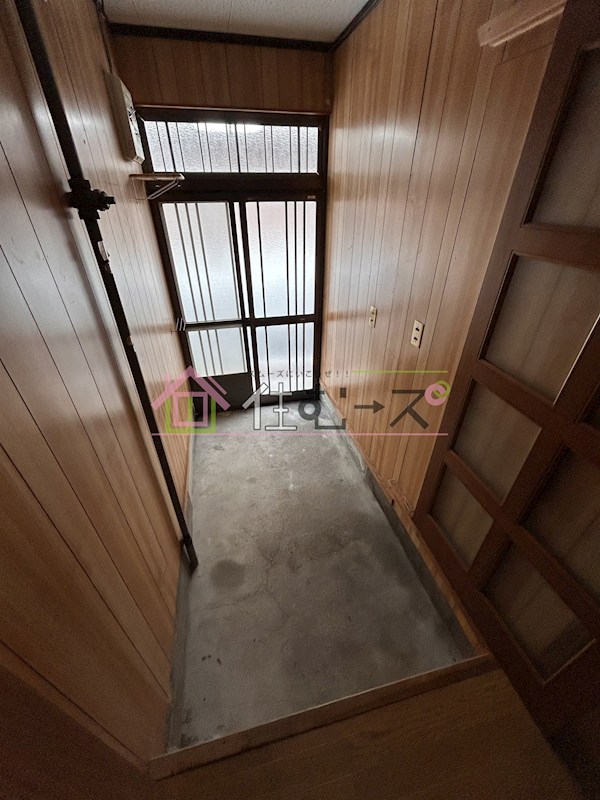 上新庄3丁目貸家 玄関