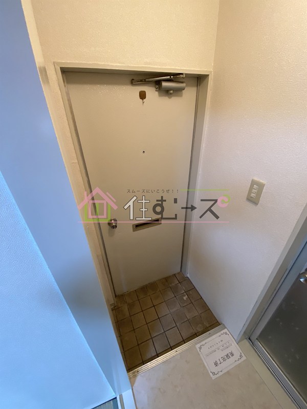 マキシム東三国 玄関