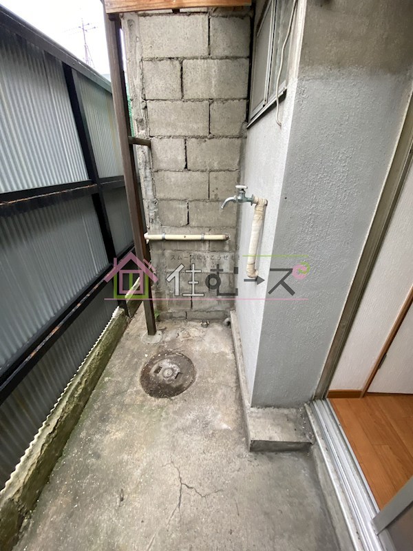 津田貸家 ベランダ