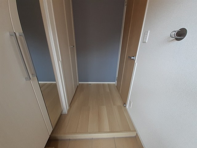 グレイシス星田 玄関