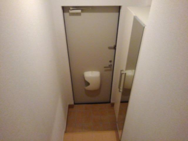 リヴァプ－ル 玄関