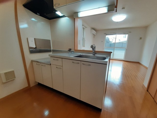 ローザ・アルベロＢ棟 キッチン