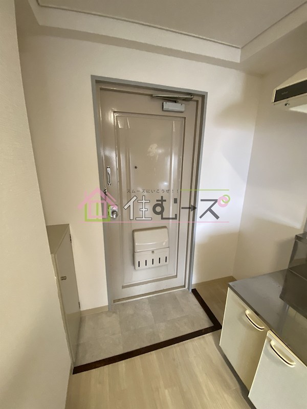 ロイヤル平野 玄関