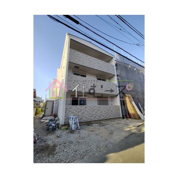 フォレストクリエオーレ城垣町壱番館 玄関