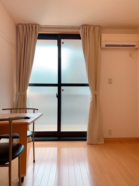 レオパレス甲子園高潮町Ⅰ リビング