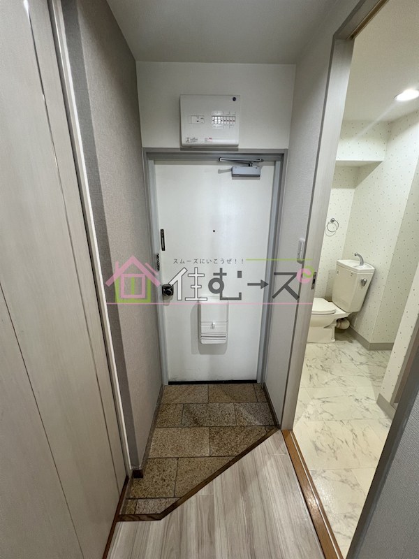 東梅田レジデンス小島 玄関