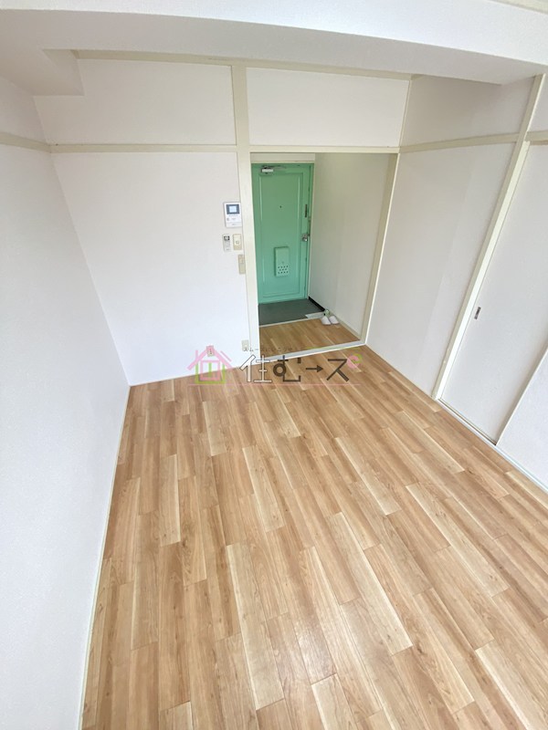 信和ビル リビング