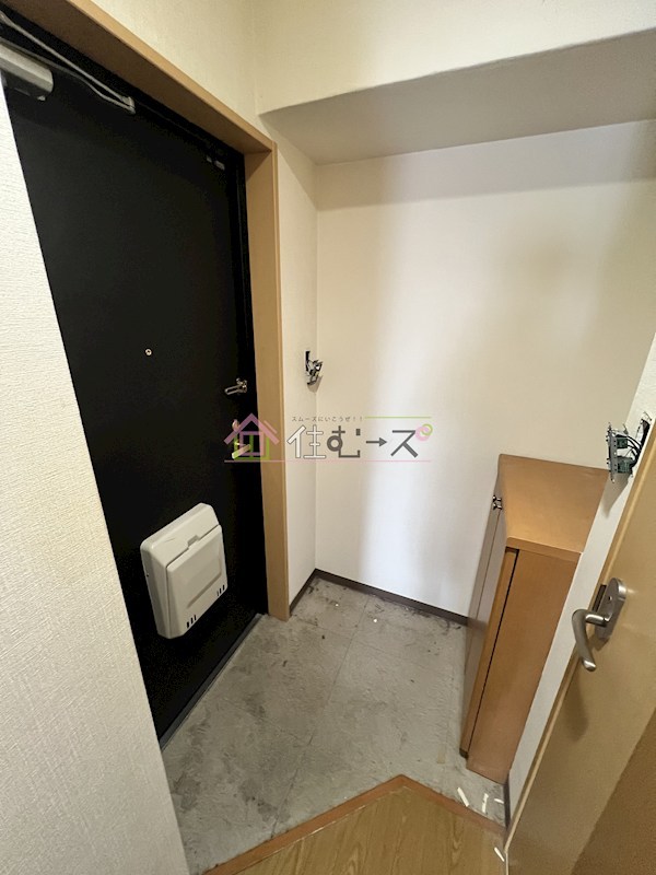 アリオーラ西梅田 玄関