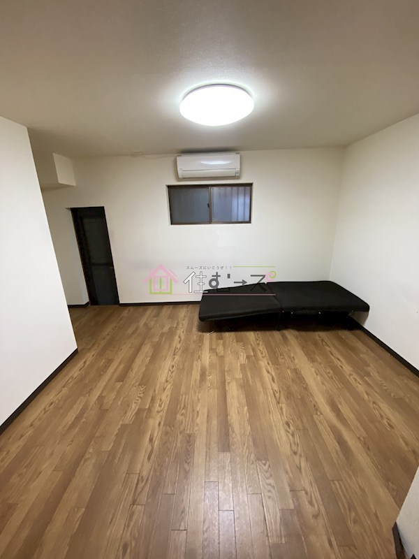 光ハイツ ベッドルーム