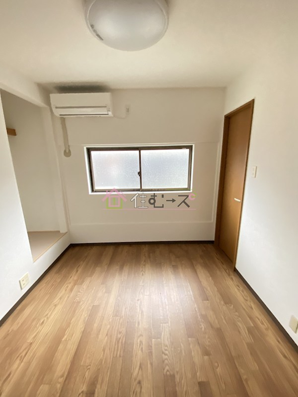 光ハイツ ベッドルーム