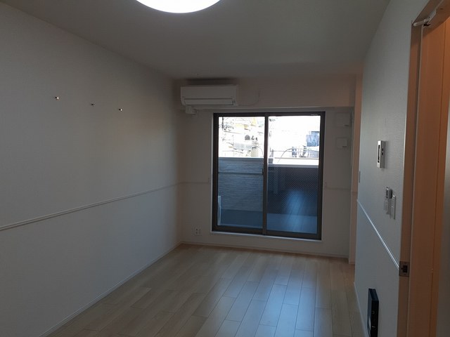 ベル　メゾン忍ケ丘 リビング