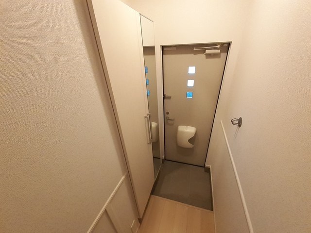 プラシード 玄関