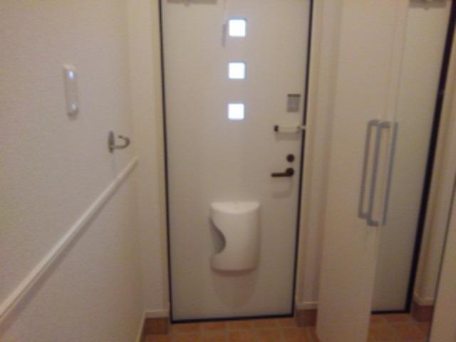 ウッドリバー 玄関