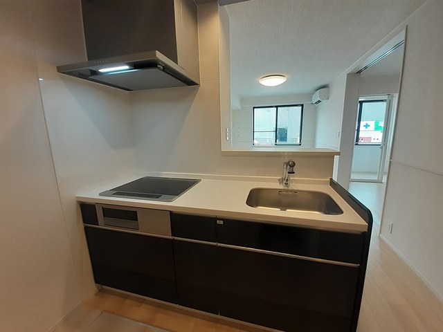 スペチアーレ　トレ キッチン