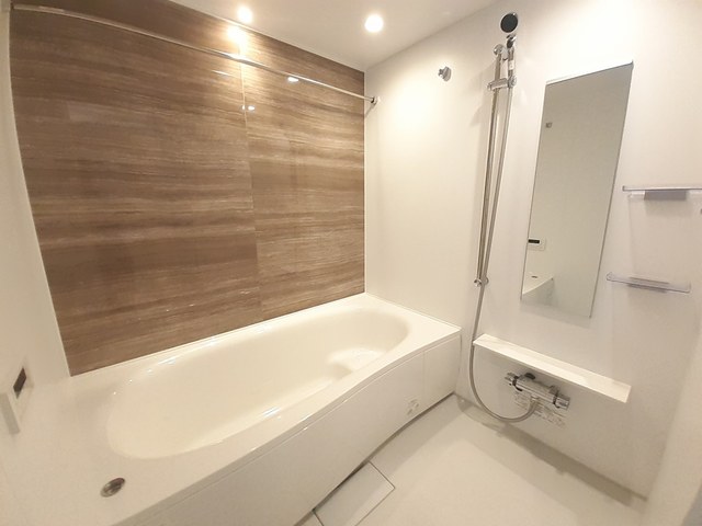 スペチアーレ　トレ 風呂画像