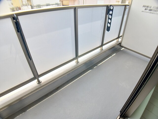 グランラトゥール ベランダ