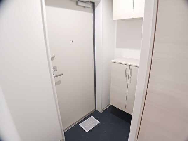 グランラトゥール 玄関