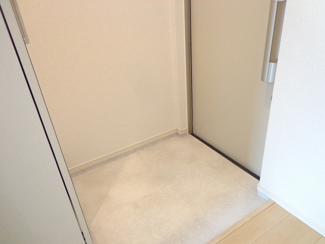 ルノワール 玄関