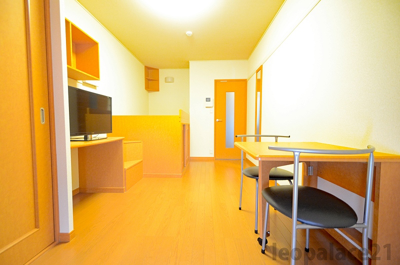 レオパレスフレンズ リビング