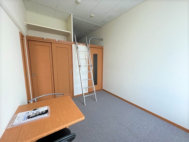 レオパレスＦｕｃｈｕ　Ｋｉｔａ ベッドルーム