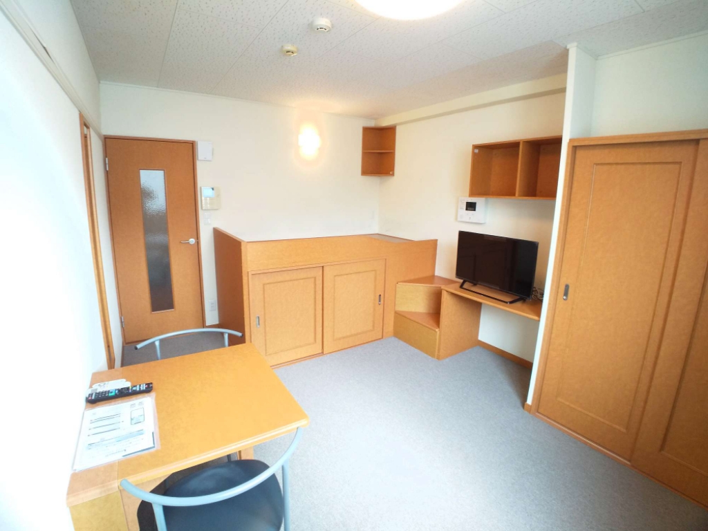 レオパレス旭ヶ丘 ベッドルーム