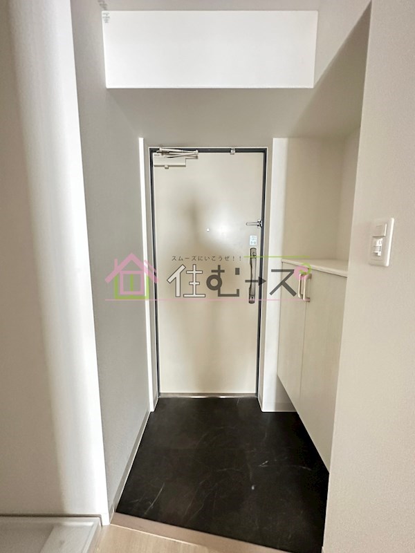 ワールドアイ阿波座WEST 玄関