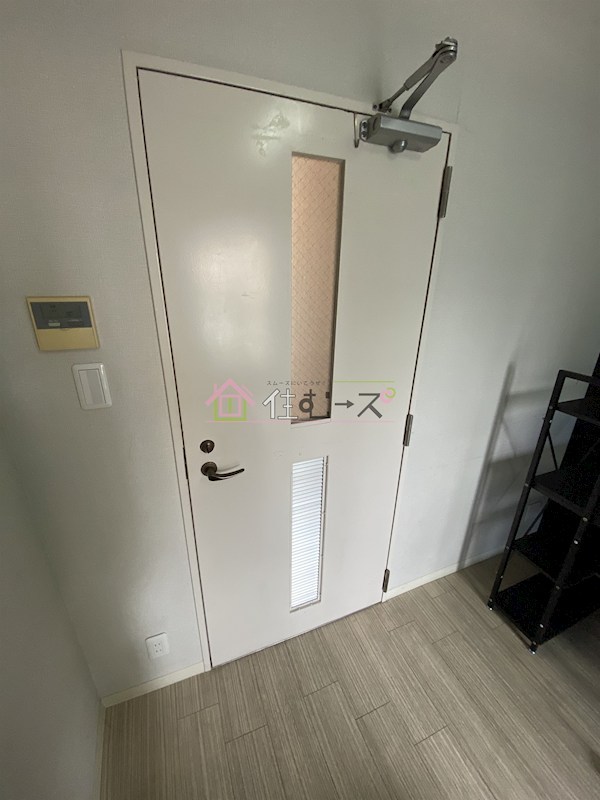 深江橋レジデンスシェアハウス 玄関