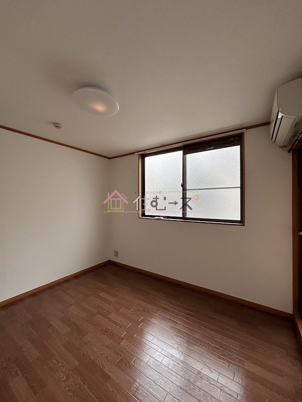 エムズビレッジ ベッドルーム