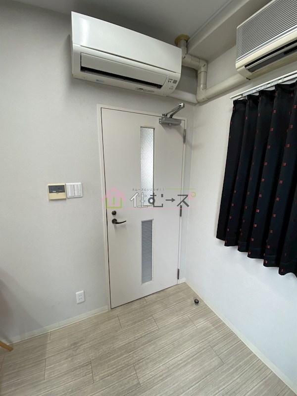 深江橋レジデンスシェアハウス 玄関