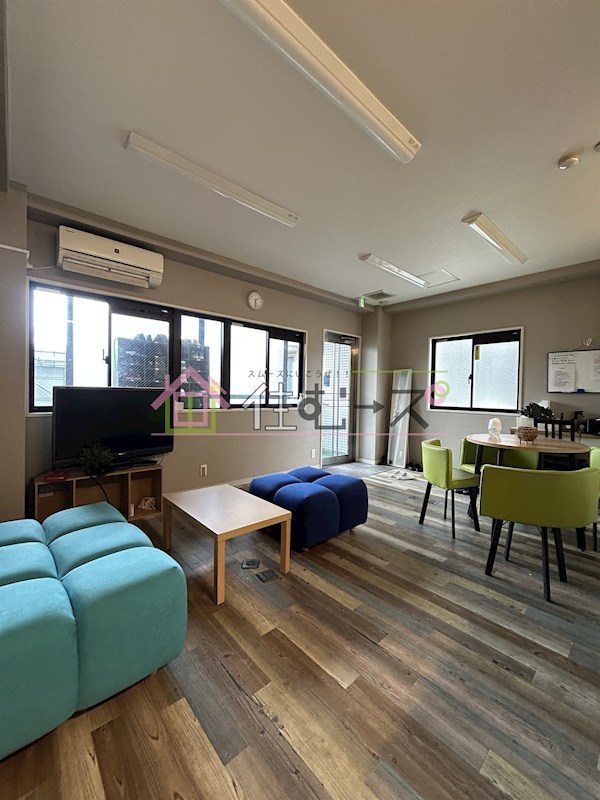 深江橋レジデンスシェアハウス リビング