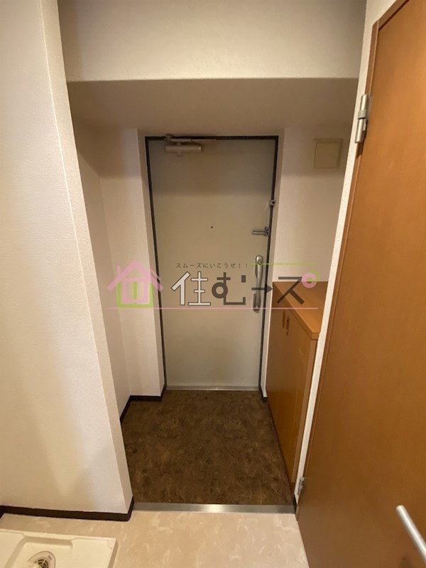 ロジェ今福鶴見 玄関