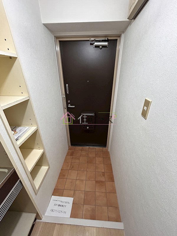 ニューライフ大手前 玄関