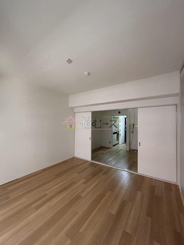 ニューライフ大手前 リビング