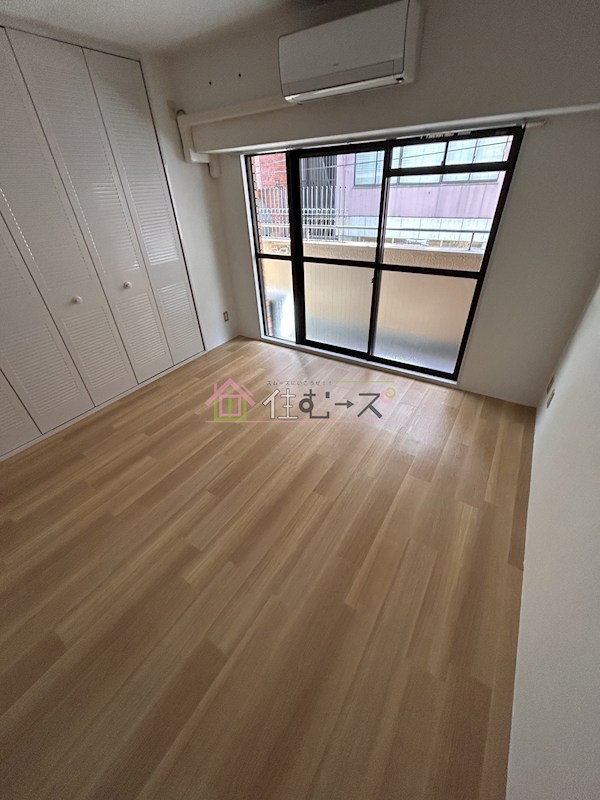 ニューライフ大手前 ベッドルーム