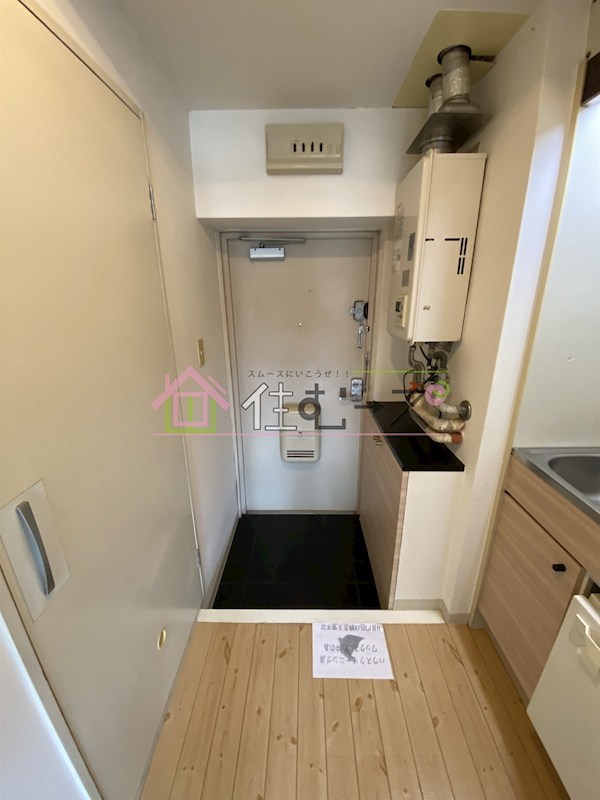 クレストカーサ大今里 玄関