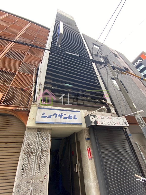 グローアメ村ビル 外観