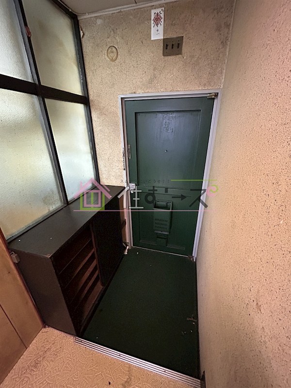 グローアメ村ビル 玄関