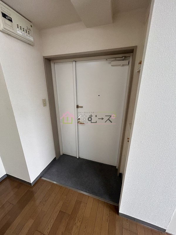 タケ＆ハルビル第2 玄関