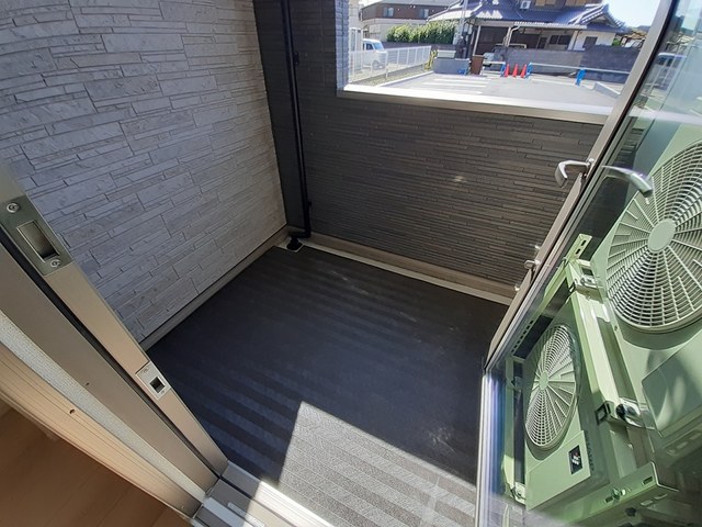ロンガ　ヴィータ和泉Ⅱ ベランダ