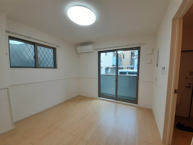 コネスール リビング