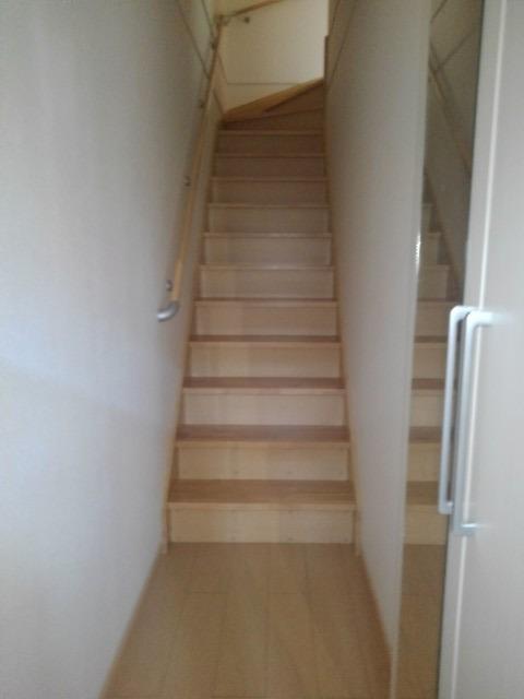 アンソレイエ　忍ヶ丘 玄関