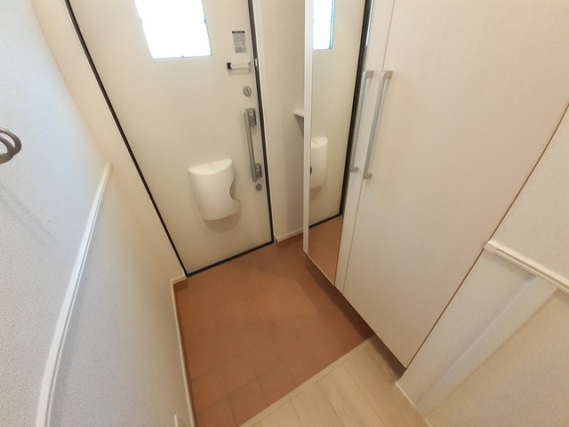 カーサ　フォンターナ 玄関