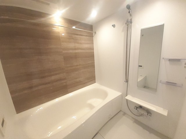 スペチアーレ　トレ 風呂画像