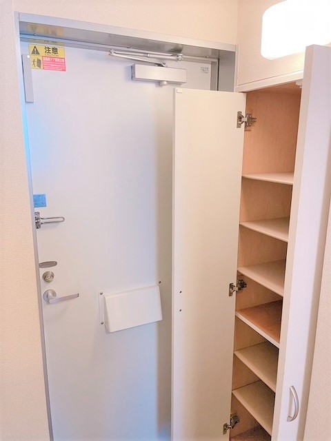 レオパレス鳴尾Ｂ 玄関