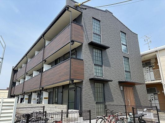 レオパレスエテール 外観