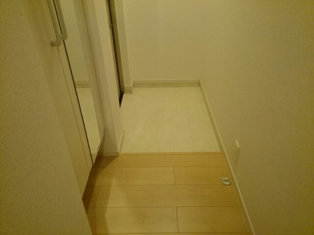 グレンディール　ティニー 玄関