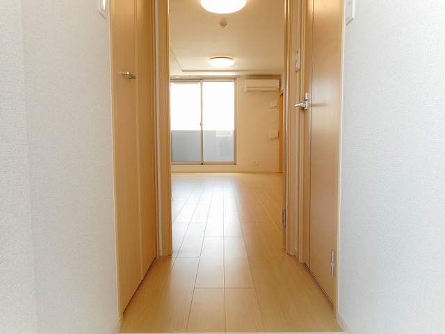 プランドール高槻 玄関