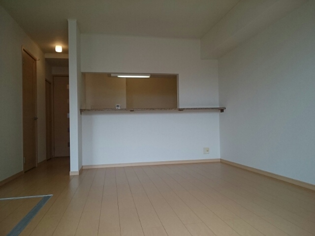 ガーデン　エレガント　Ⅱ リビング